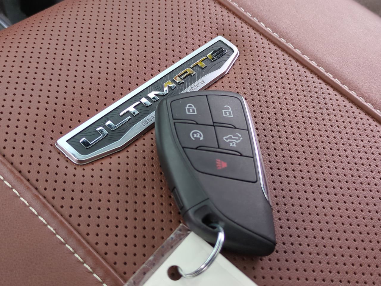 Certified 2024 GMC Sierra 2500 Denali Ultimate image 29