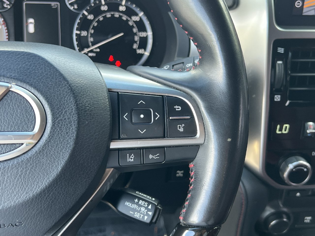 Used 2023 Lexus GX 460 Premium w/ Premium Package AWD/4WD image 11