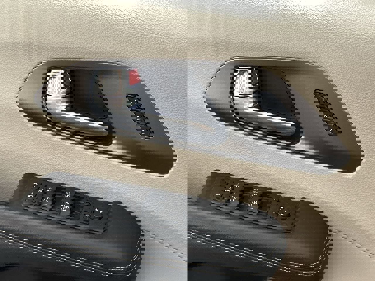 Used 2023 Chrysler Pacifica Touring-L image 18