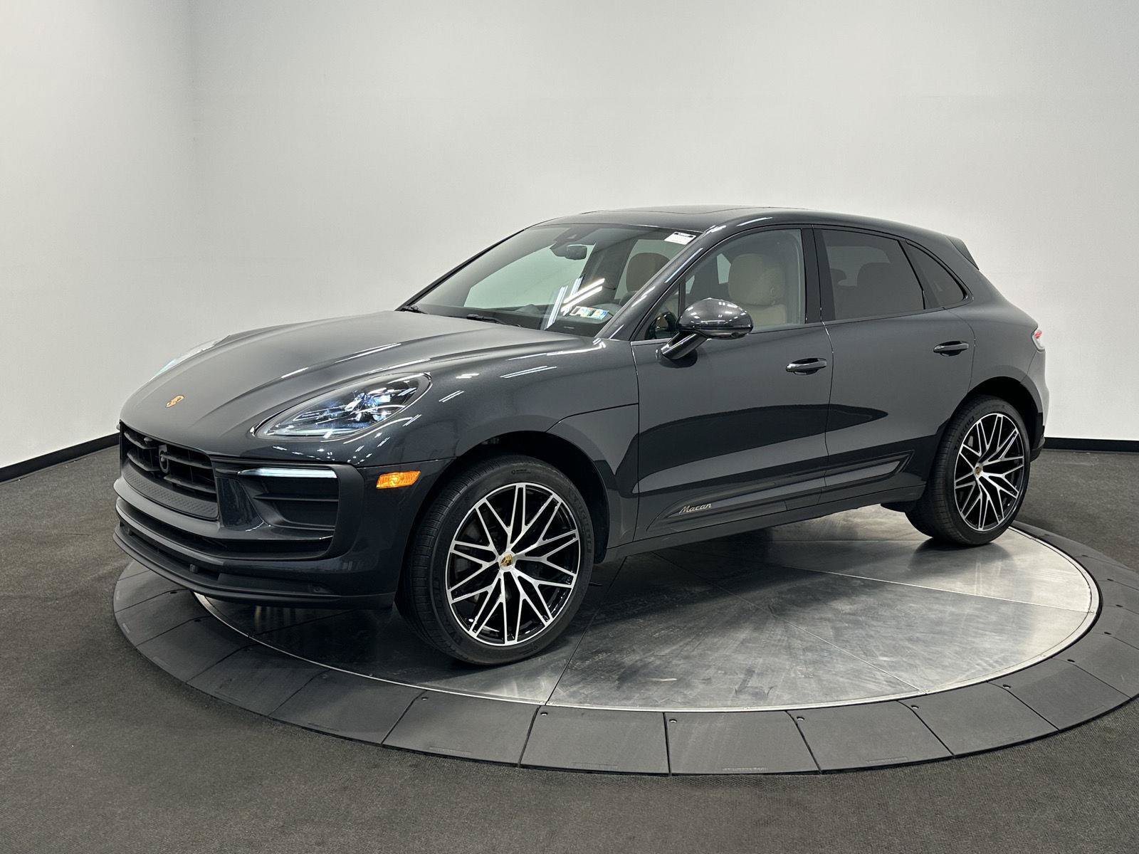Certified 2026 Porsche Macan AWD/4WD image 1