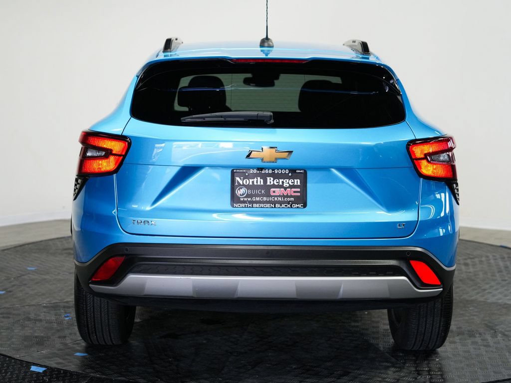 Used 2025 Chevrolet Trax LT w/ Driver Confidence Package FWD image 7