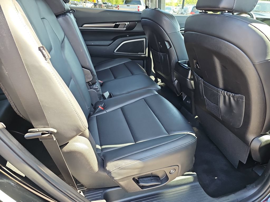 Used 2023 Kia Telluride LX AWD/4WD image 15