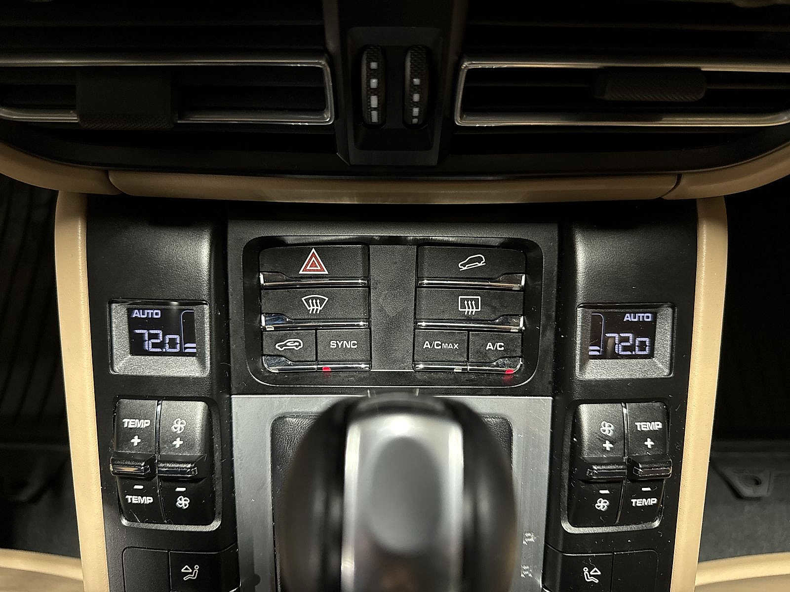 Used 2021 Porsche Macan AWD/4WD image 21