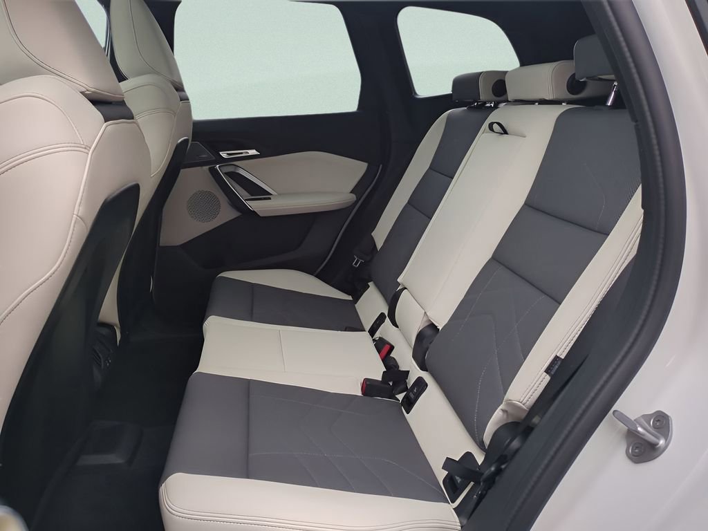New 2026 BMW X1 xDrive28i w/ Technology Package AWD/4WD image 13