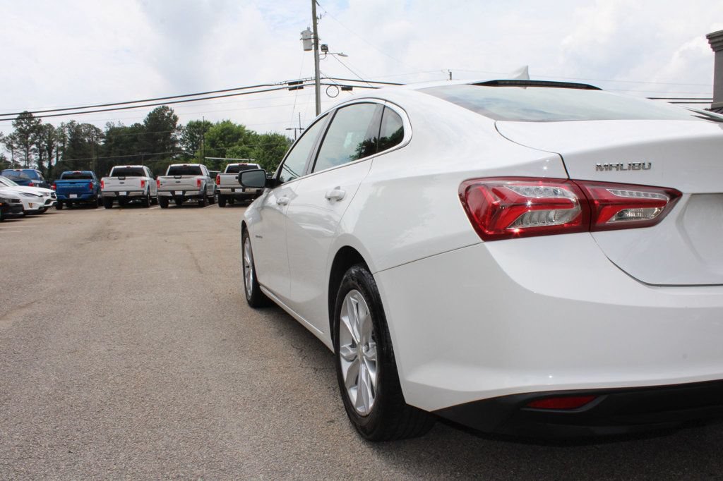 Used 2021 Chevrolet Malibu LT FWD image 12