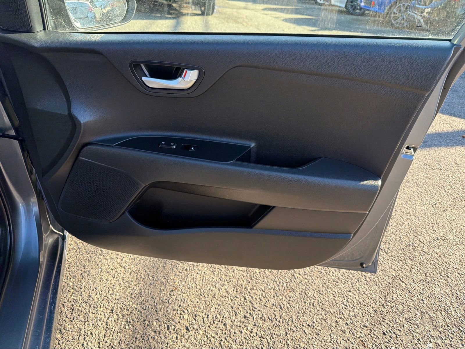 Used 2020 Kia Rio S image 24