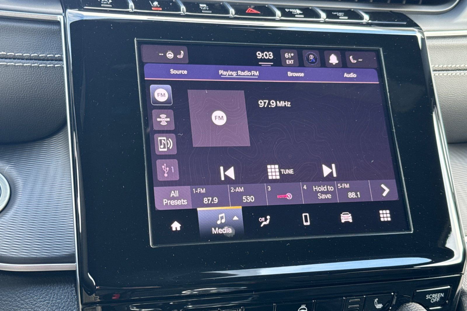 New 2025 Jeep Grand Cherokee L Altitude image 23