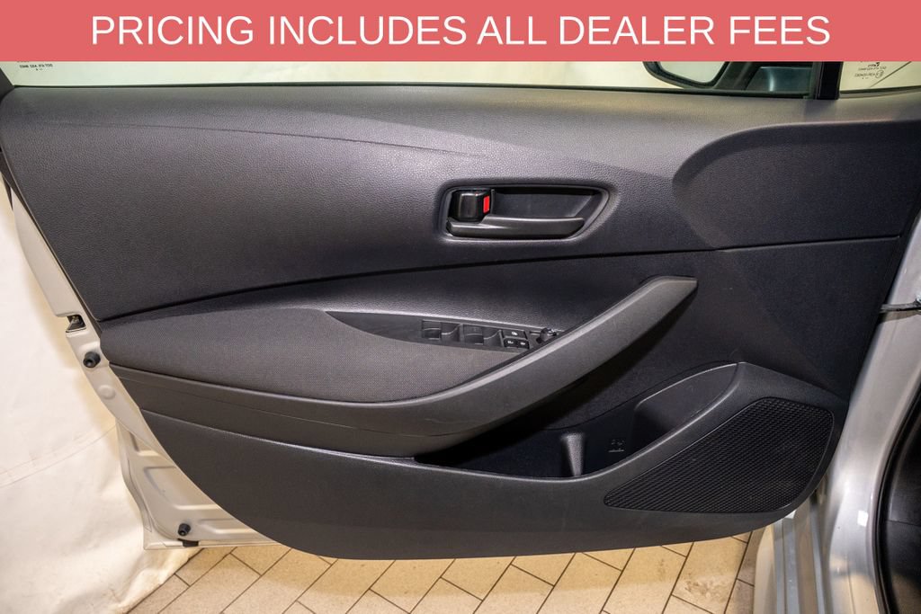 Used 2024 Toyota Corolla LE FWD image 11