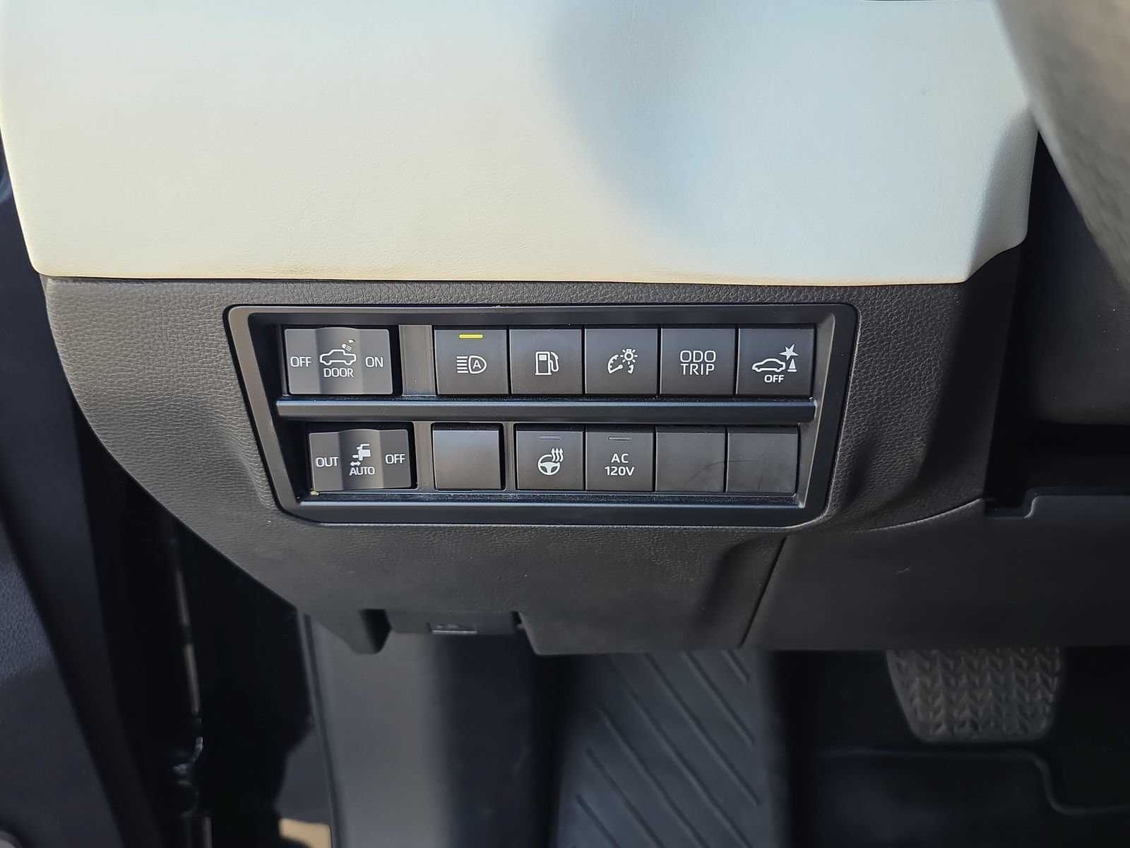 Used 2023 Toyota Tundra Capstone AWD/4WD image 23