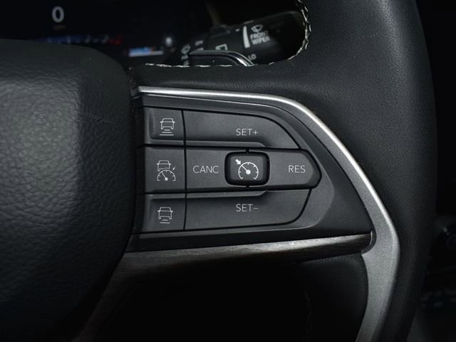 Used 2024 Jeep Grand Cherokee L Limited w/ Luxury Tech Group II image 21