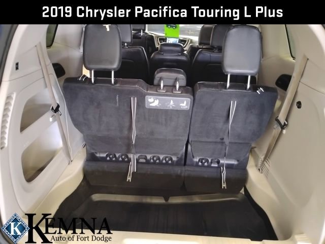 Used 2019 Chrysler Pacifica Touring-L Plus image 24