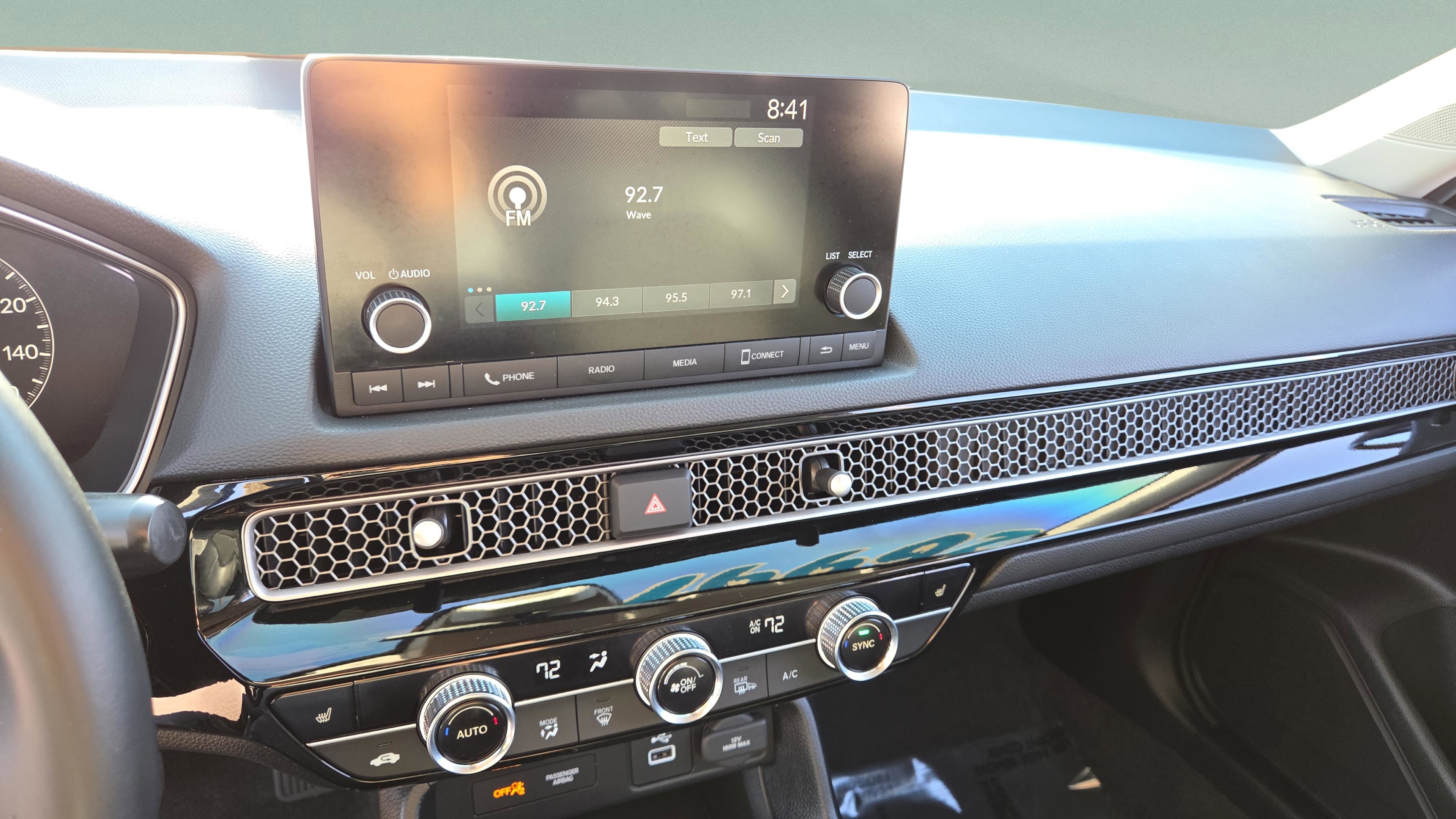 Certified 2024 Honda Civic EX-L image 30