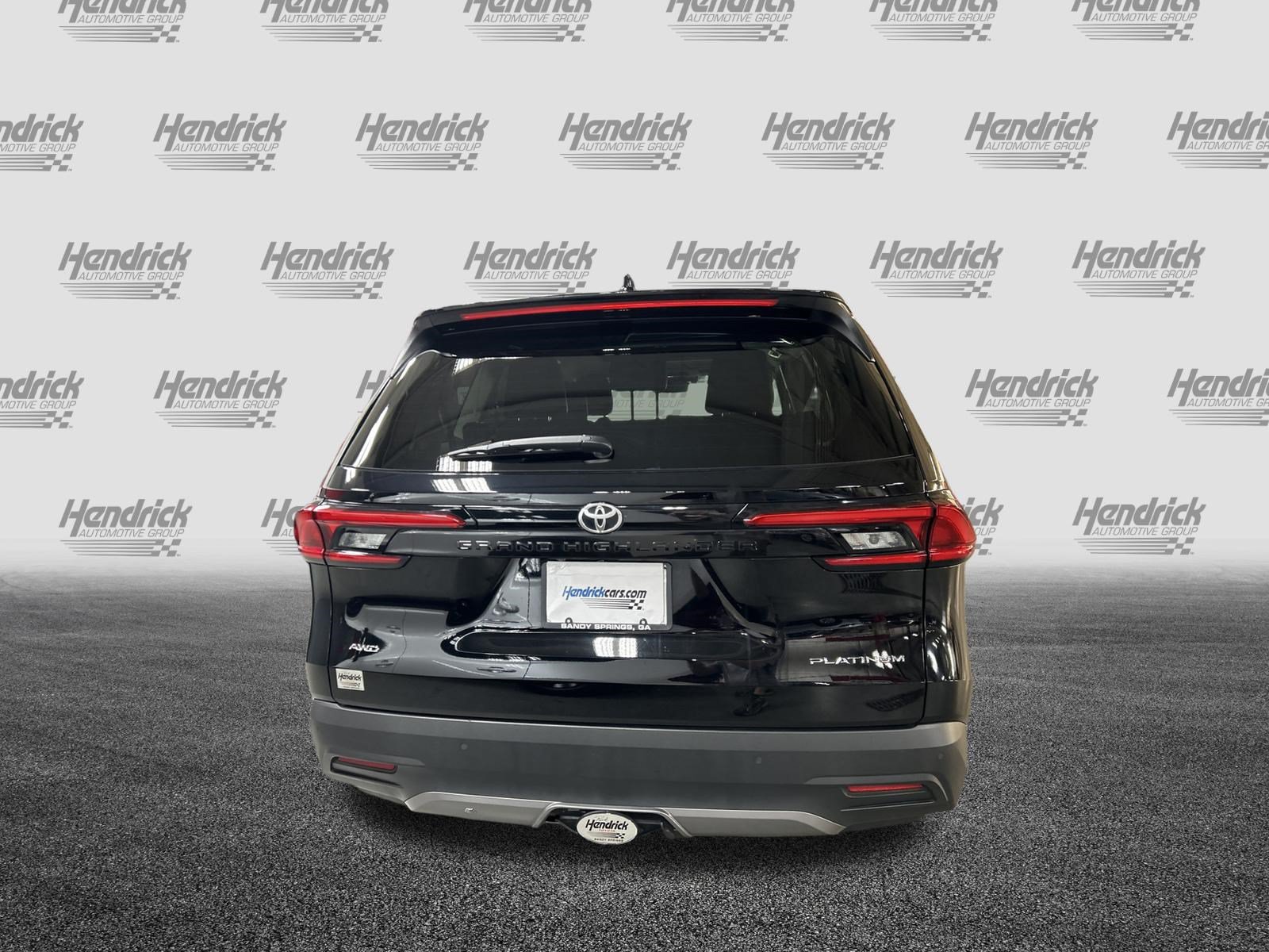 Used 2024 Toyota Grand Highlander AWD image 9
