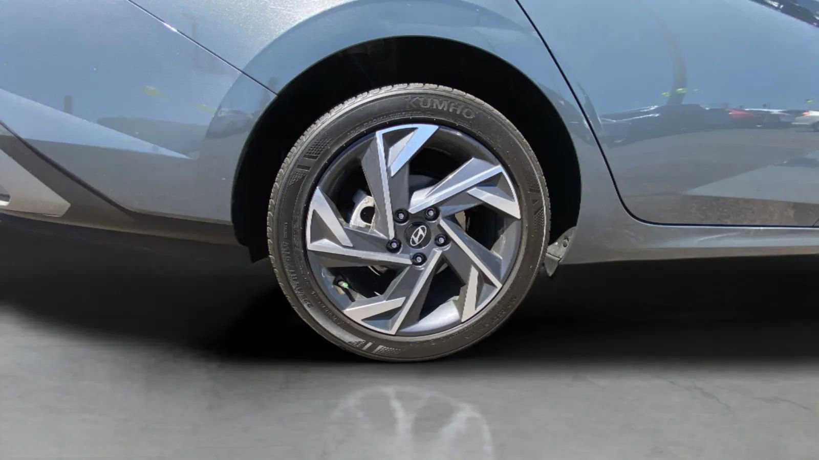 Used 2025 Hyundai Elantra Sport FWD image 58