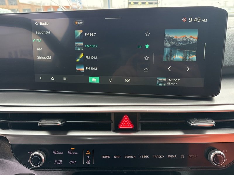 Used 2025 Kia Sorento S image 36