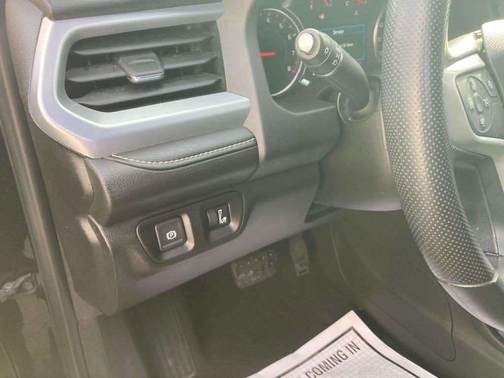 Used 2021 GMC Acadia SLE w/ Driver Convenience Package image 17