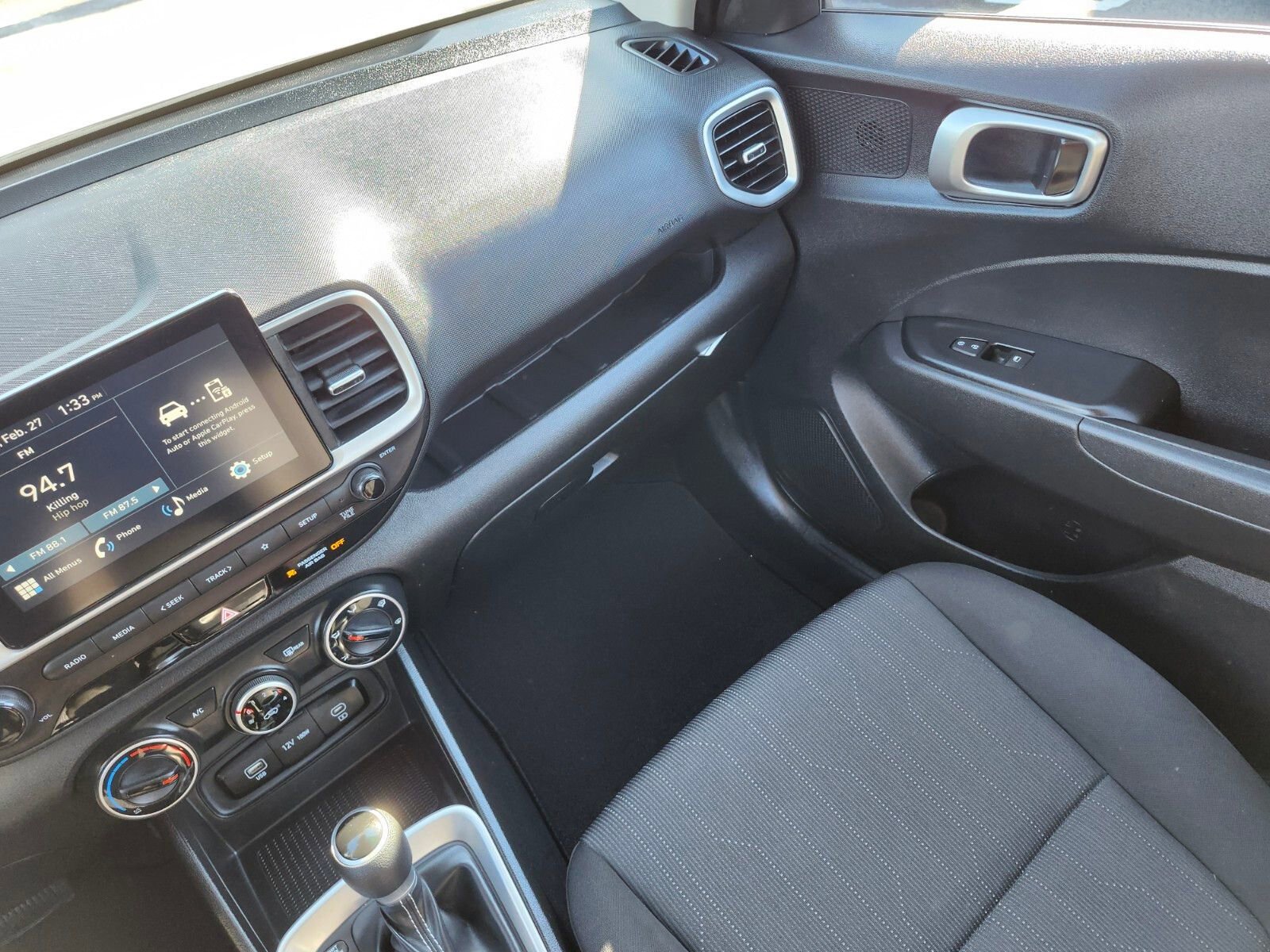 Certified 2026 Hyundai Venue SE image 15