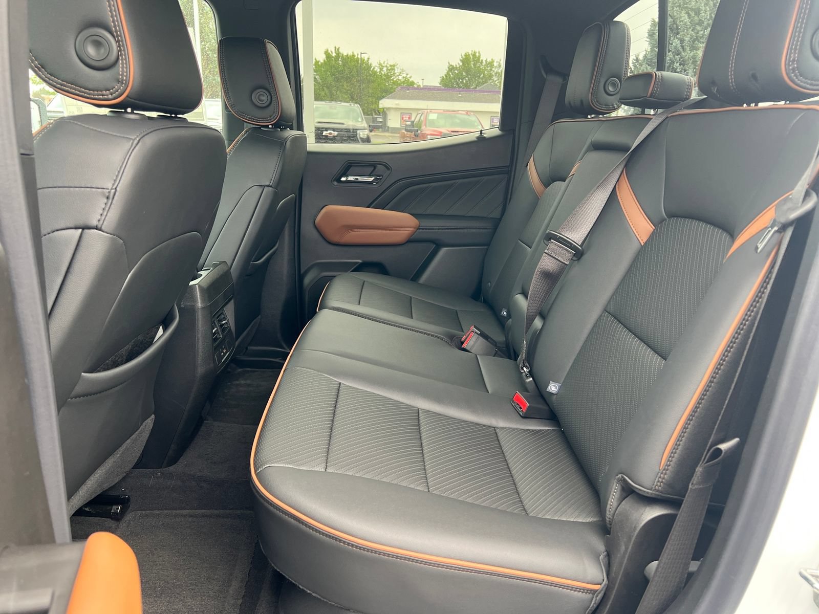 New 2026 GMC Canyon AT4 w/ AT4 Premium Package AWD/4WD image 22