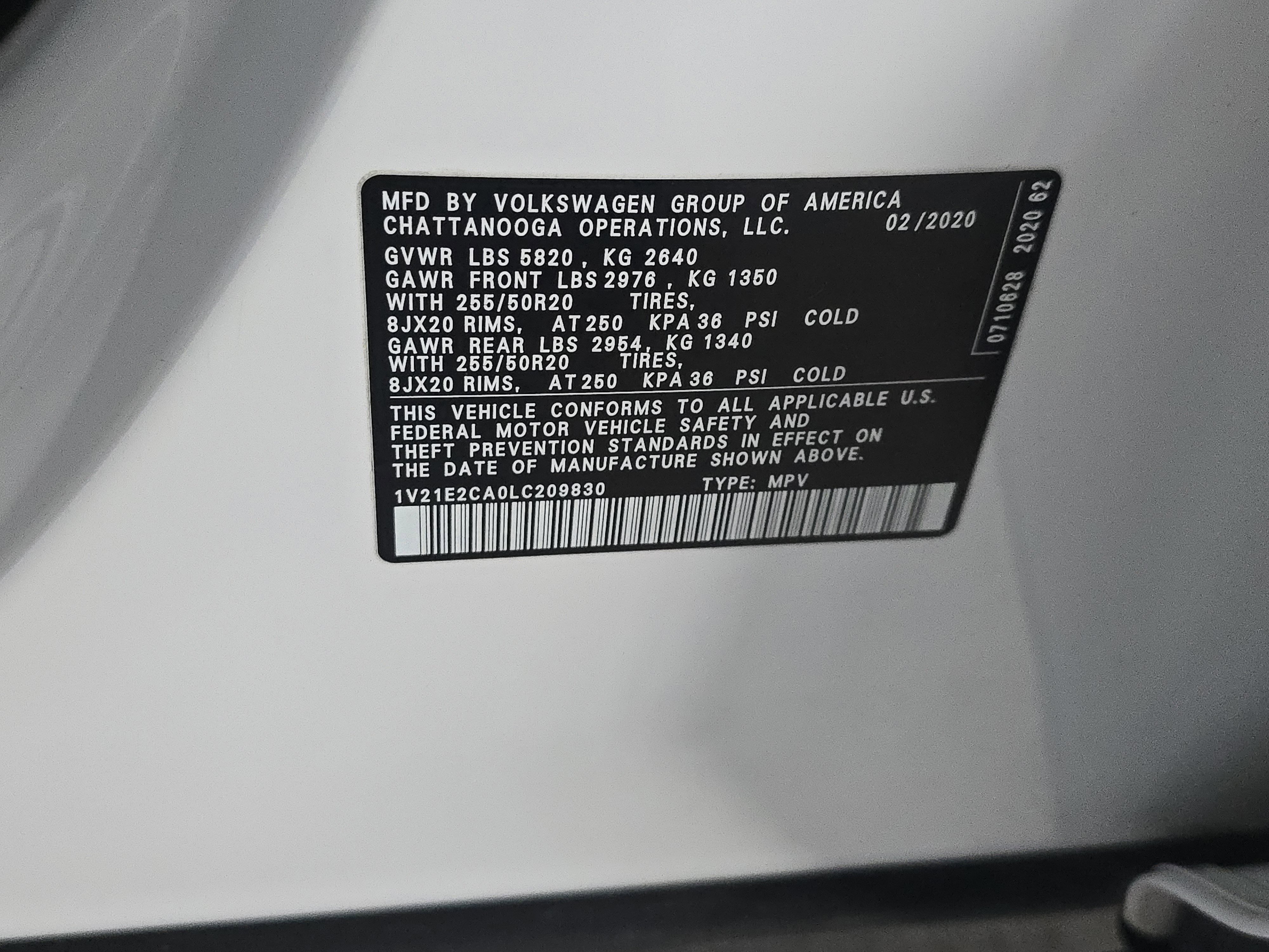 Used 2020 Volkswagen Atlas Cross Sport SE image 29