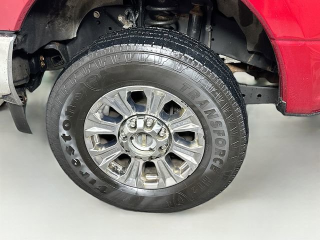 Used 2019 Ford F350 Lariat w/ Chrome Package image 32