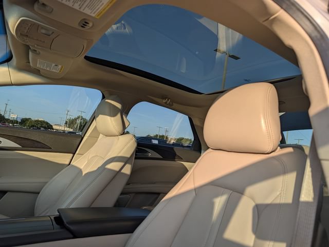 Used 2019 Lincoln MKZ Reserve w/ Luxury Package FWD image 27