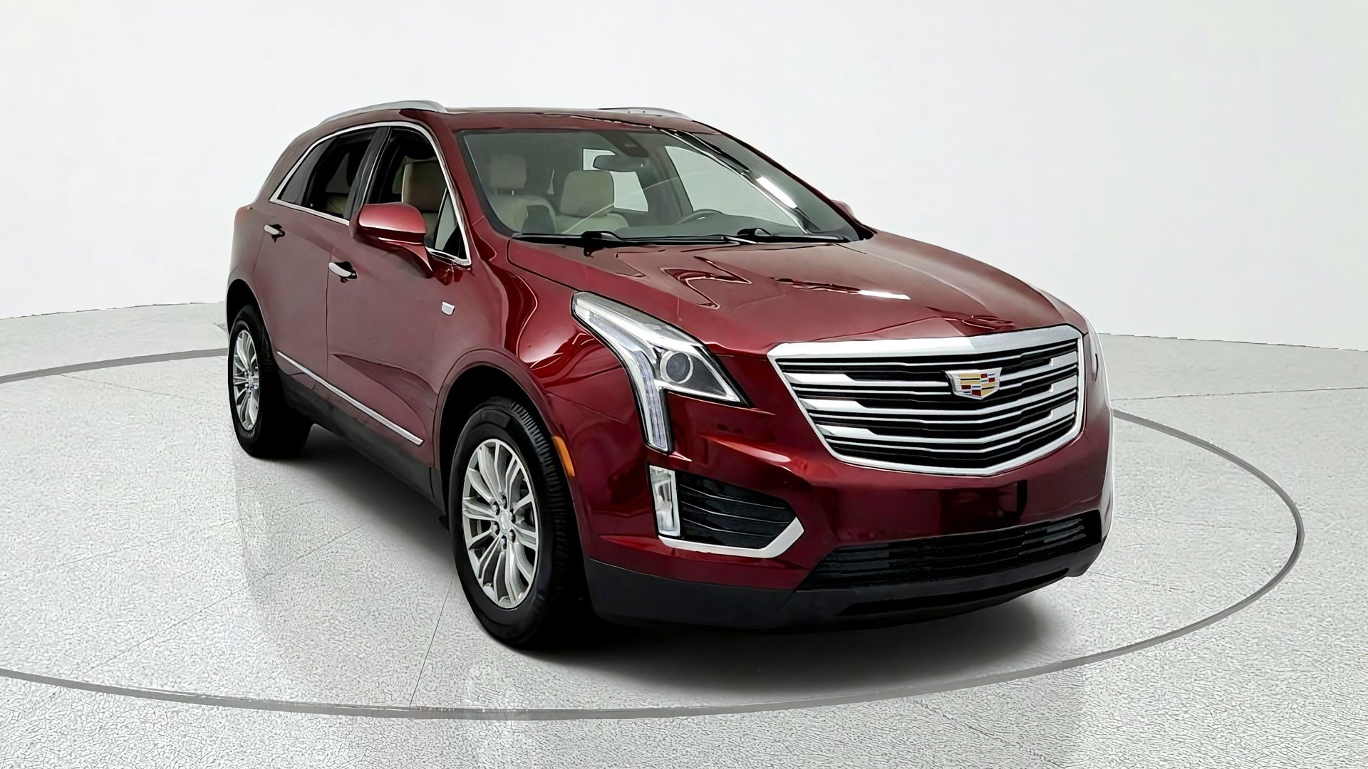 Used 2018 Cadillac XT5 Luxury w/ Driver Awareness Package FWD image 7