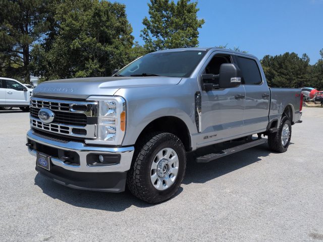 Used 2023 Ford F250 XLT AWD/4WD image 8