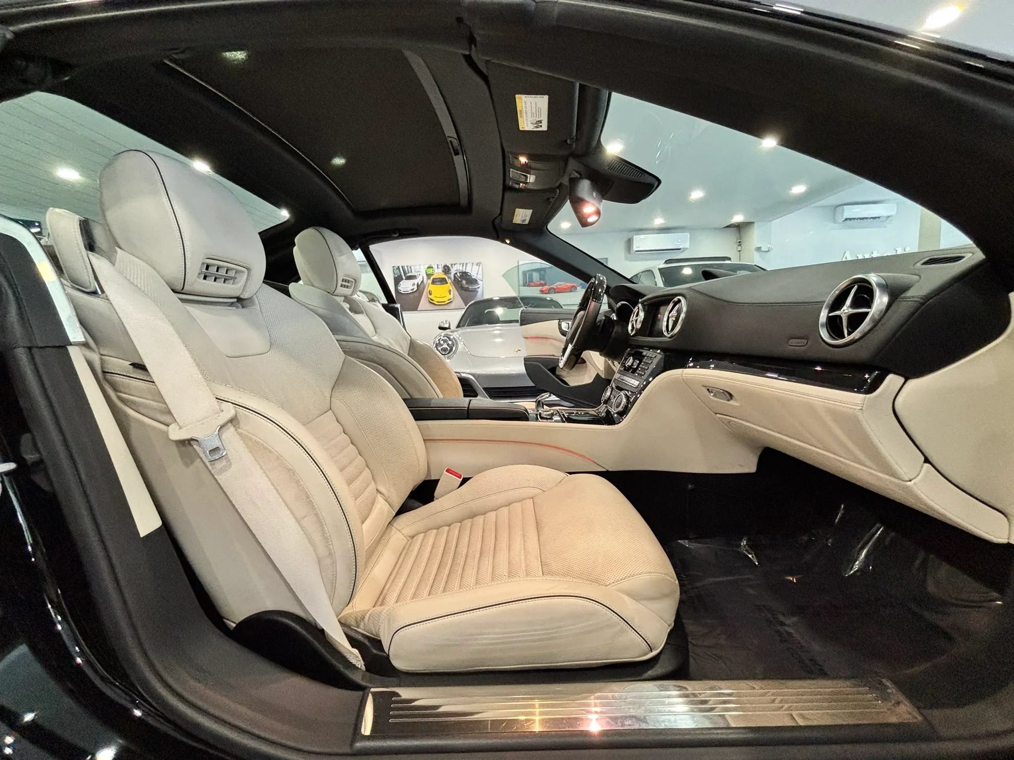 Used 2016 Mercedes-Benz SL 400 image 17