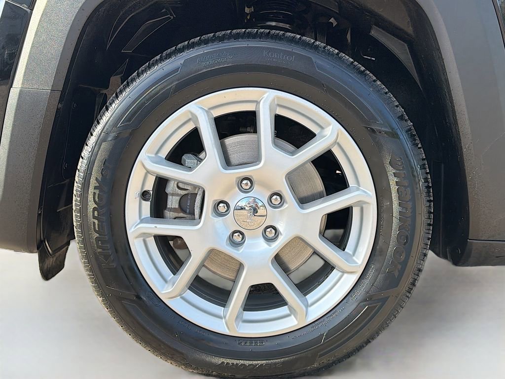 Used 2019 Jeep Renegade Latitude image 35