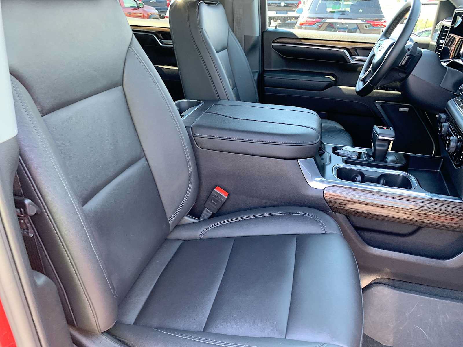 Certified 2024 Chevrolet Silverado 1500 LT Trail Boss w/ Convenience Package II AWD/4WD image 27