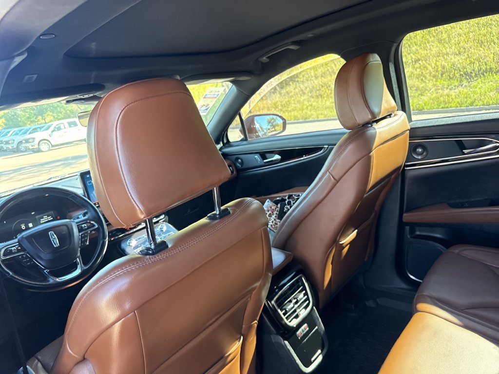Certified 2022 Lincoln Nautilus Reserve w/ Luxury Package AWD/4WD image 23
