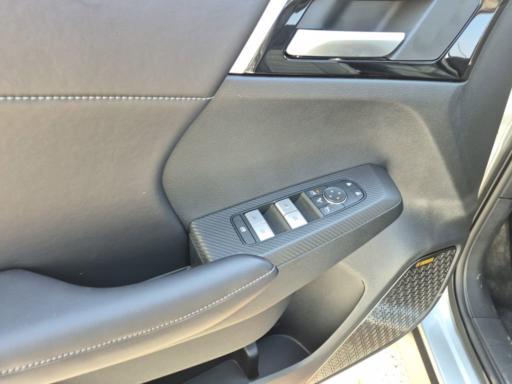 New 2026 Mitsubishi Outlander SE image 82