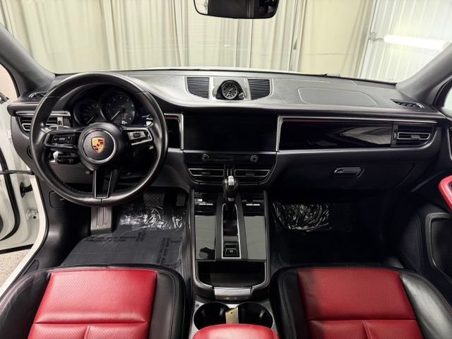 Used 2023 Porsche Macan AWD/4WD image 12