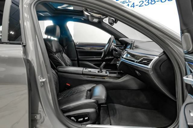 Used 2020 BMW 750i xDrive w/ Executive Package AWD/4WD image 48