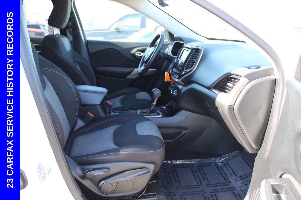 Used 2018 Jeep Cherokee Latitude image 17