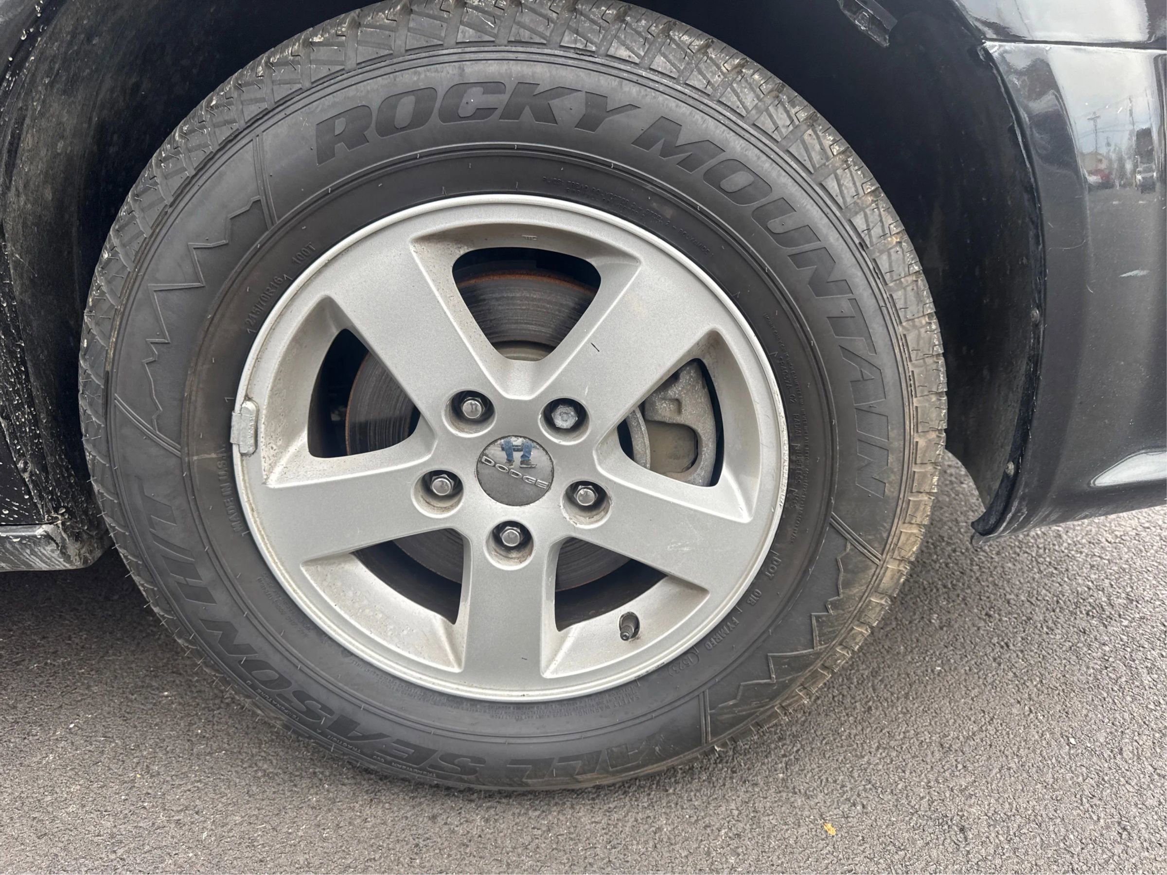 Used 2012 Dodge Grand Caravan SXT w/ UConnect Hands-Free Group image 22