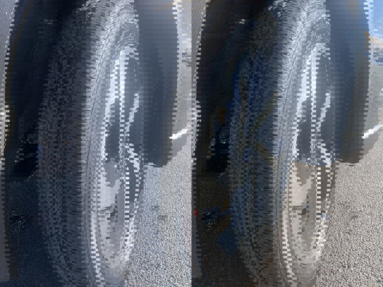 Used 2023 Subaru Forester Touring w/ Popular Package #2 image 9