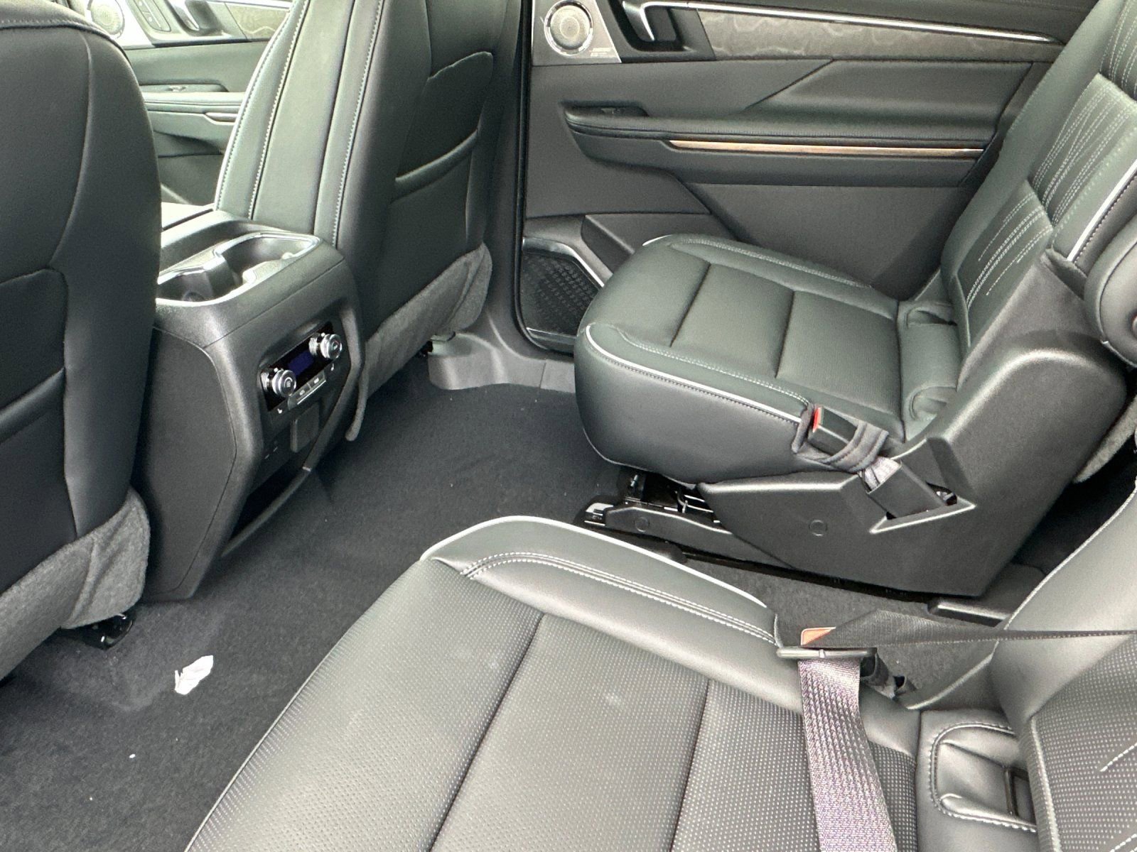 New 2026 Buick Enclave Avenir w/ Super Cruise Package FWD image 12