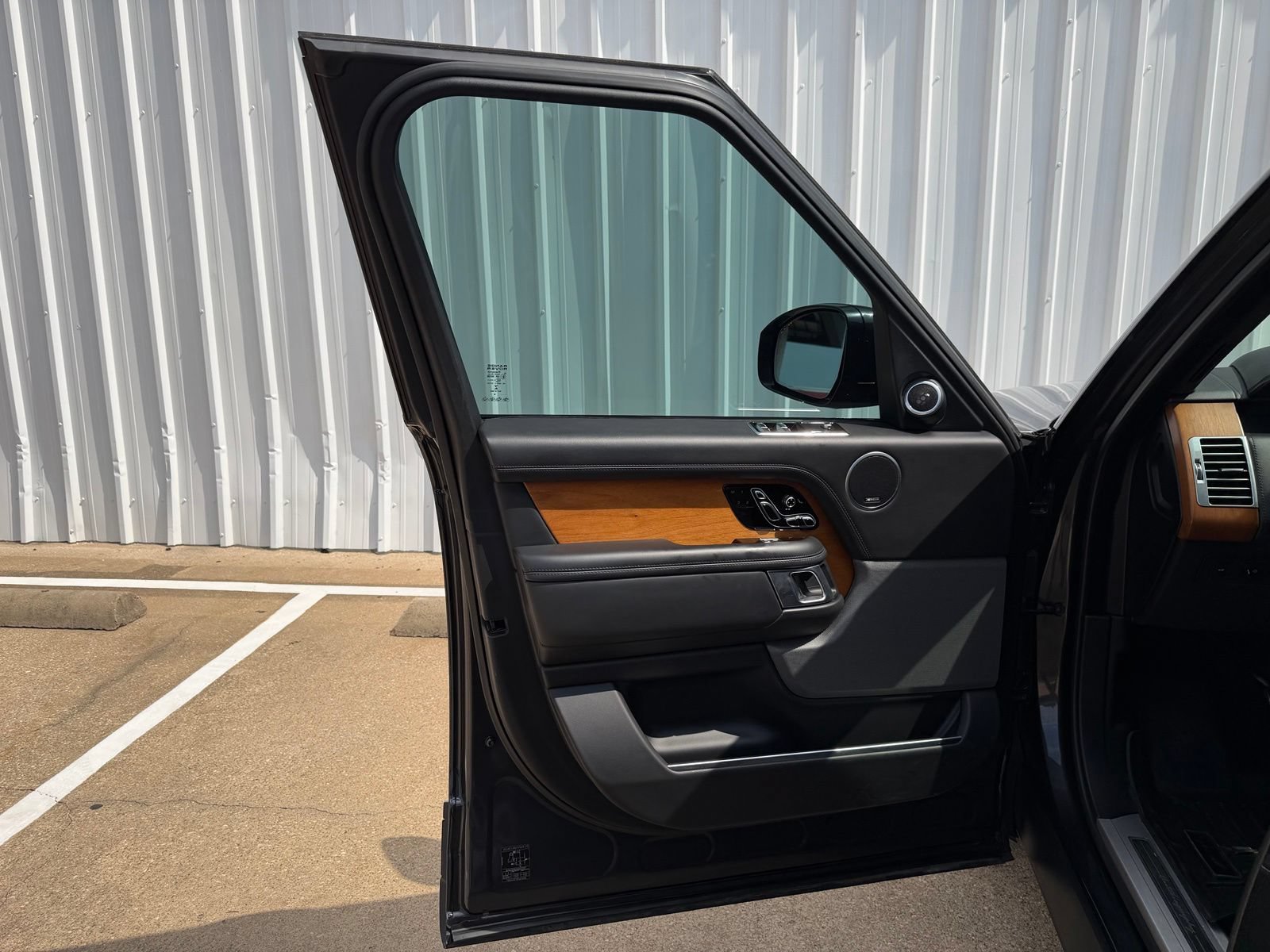 Used 2018 Land Rover Range Rover Autobiography AWD/4WD image 27