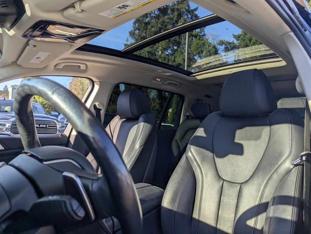 Used 2020 BMW X7 xDrive40i w/ Cold Weather Package image 25