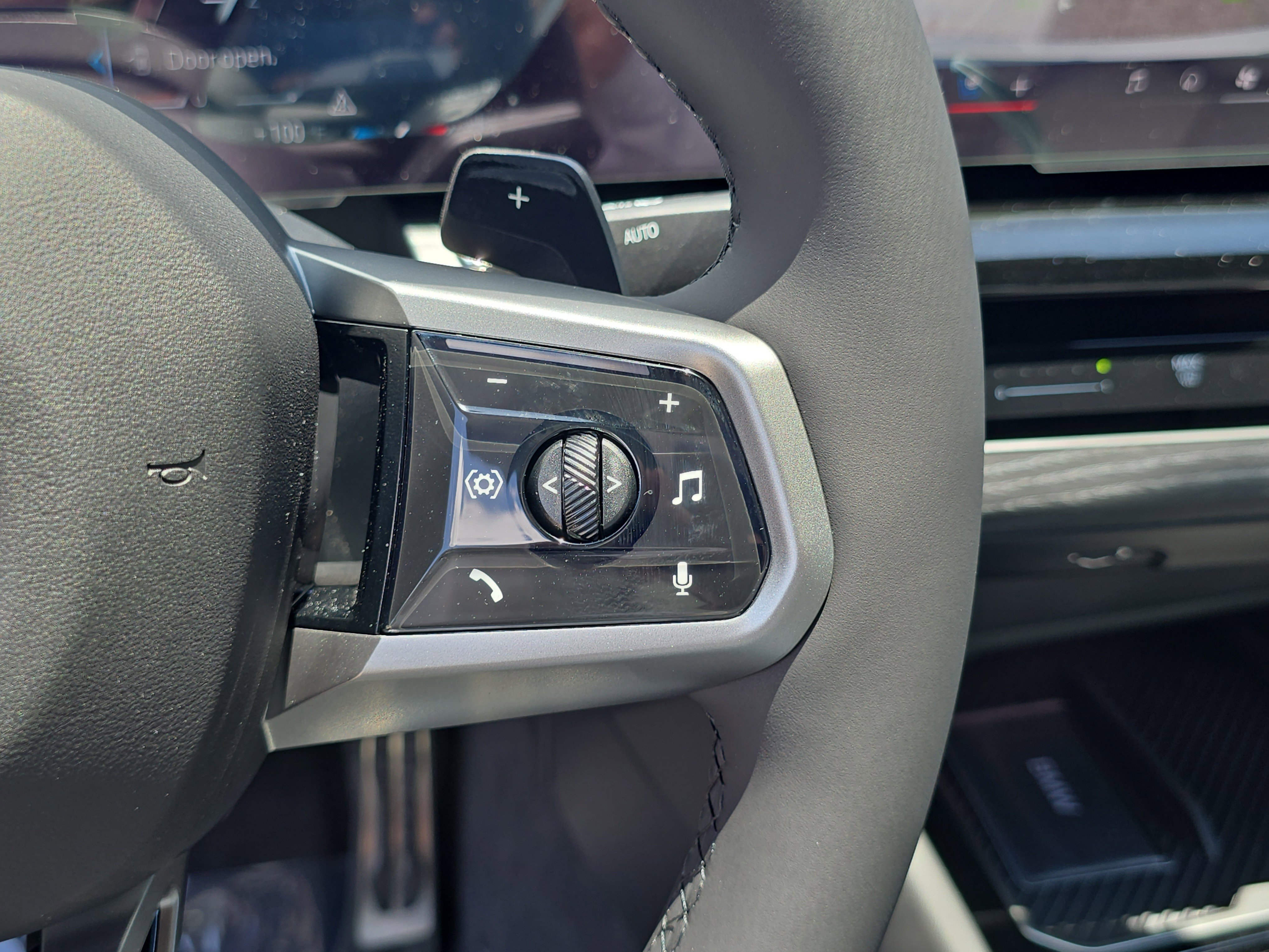 New 2026 BMW 530i xDrive w/ M Sport Package image 32