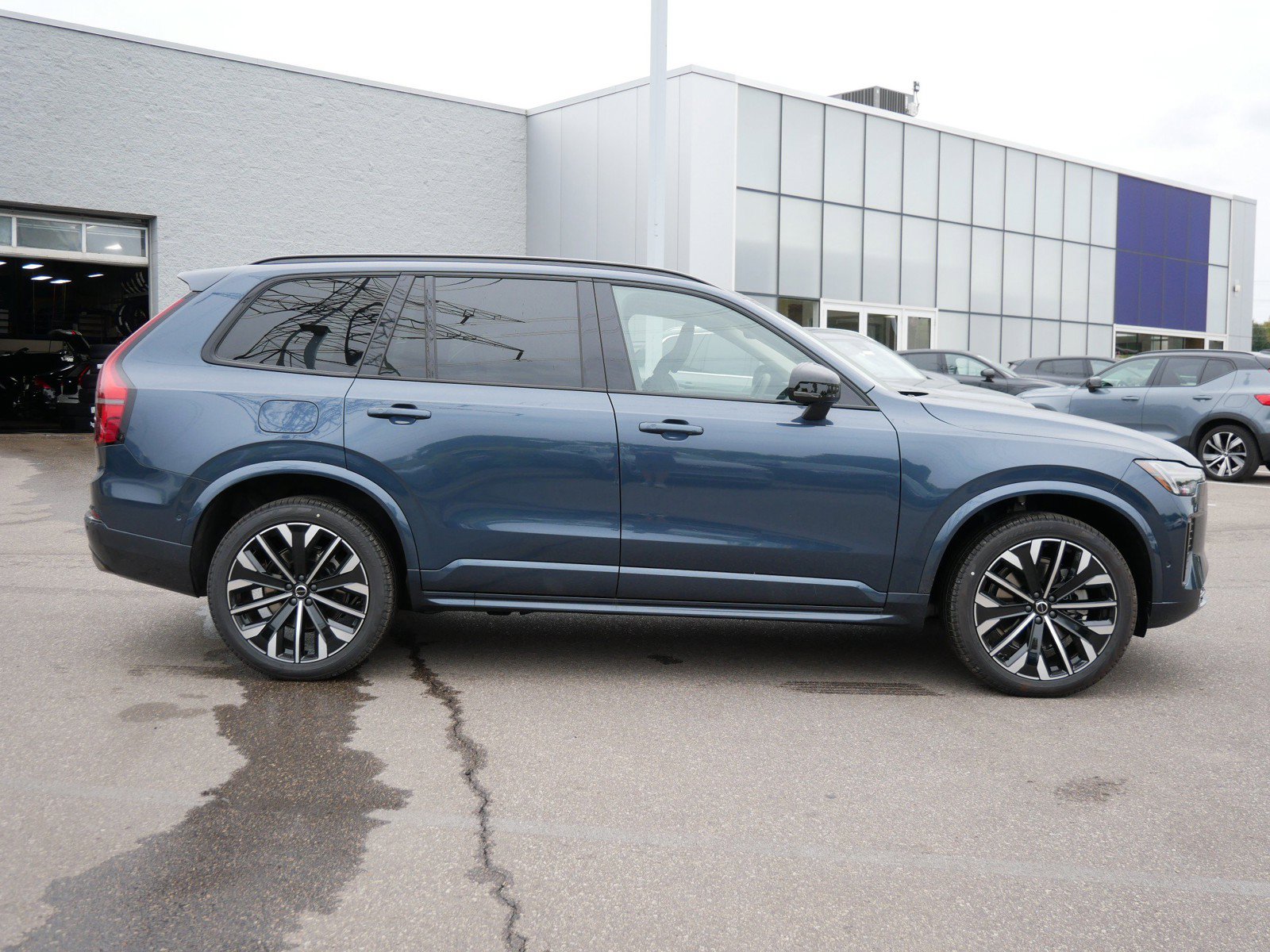 New 2027 Volvo XC90 B6 Ultra AWD/4WD image 2
