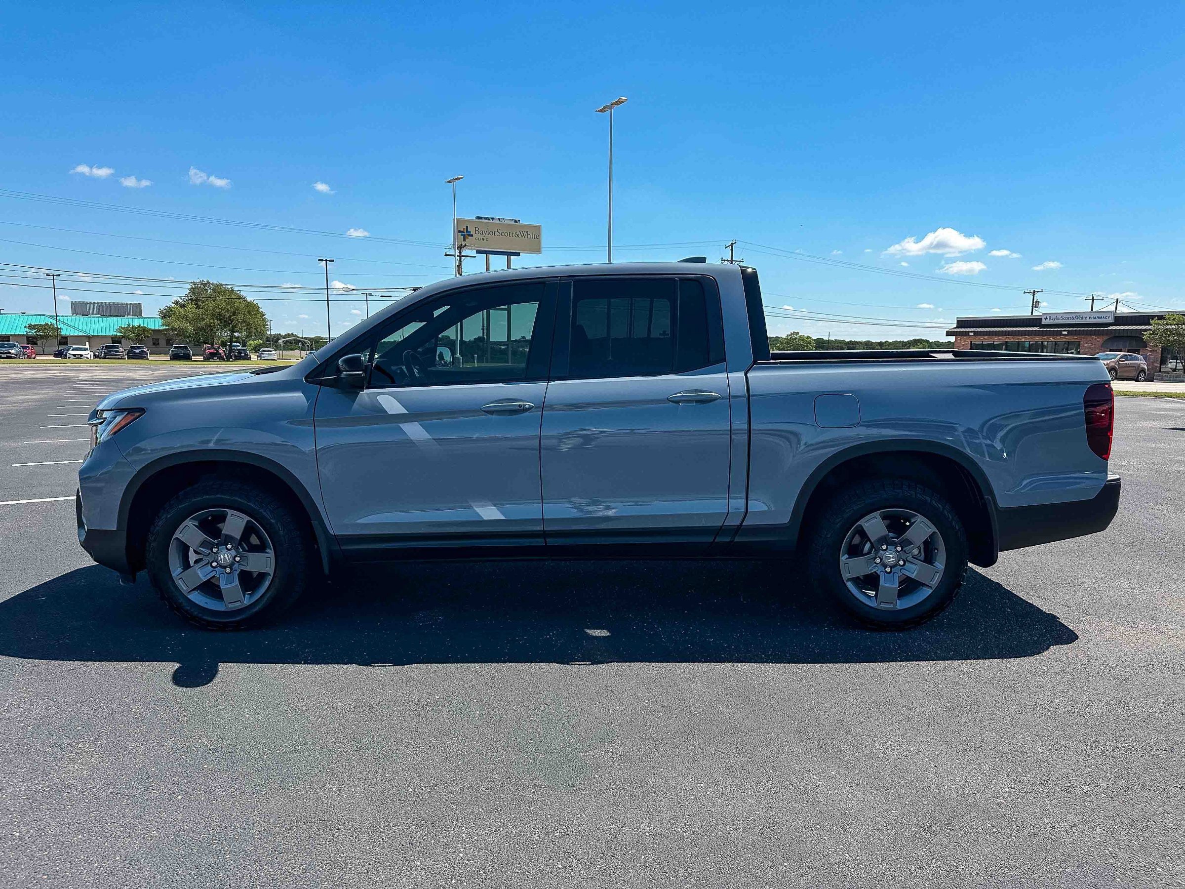 Used 2025 Honda Ridgeline TrailSport image 9