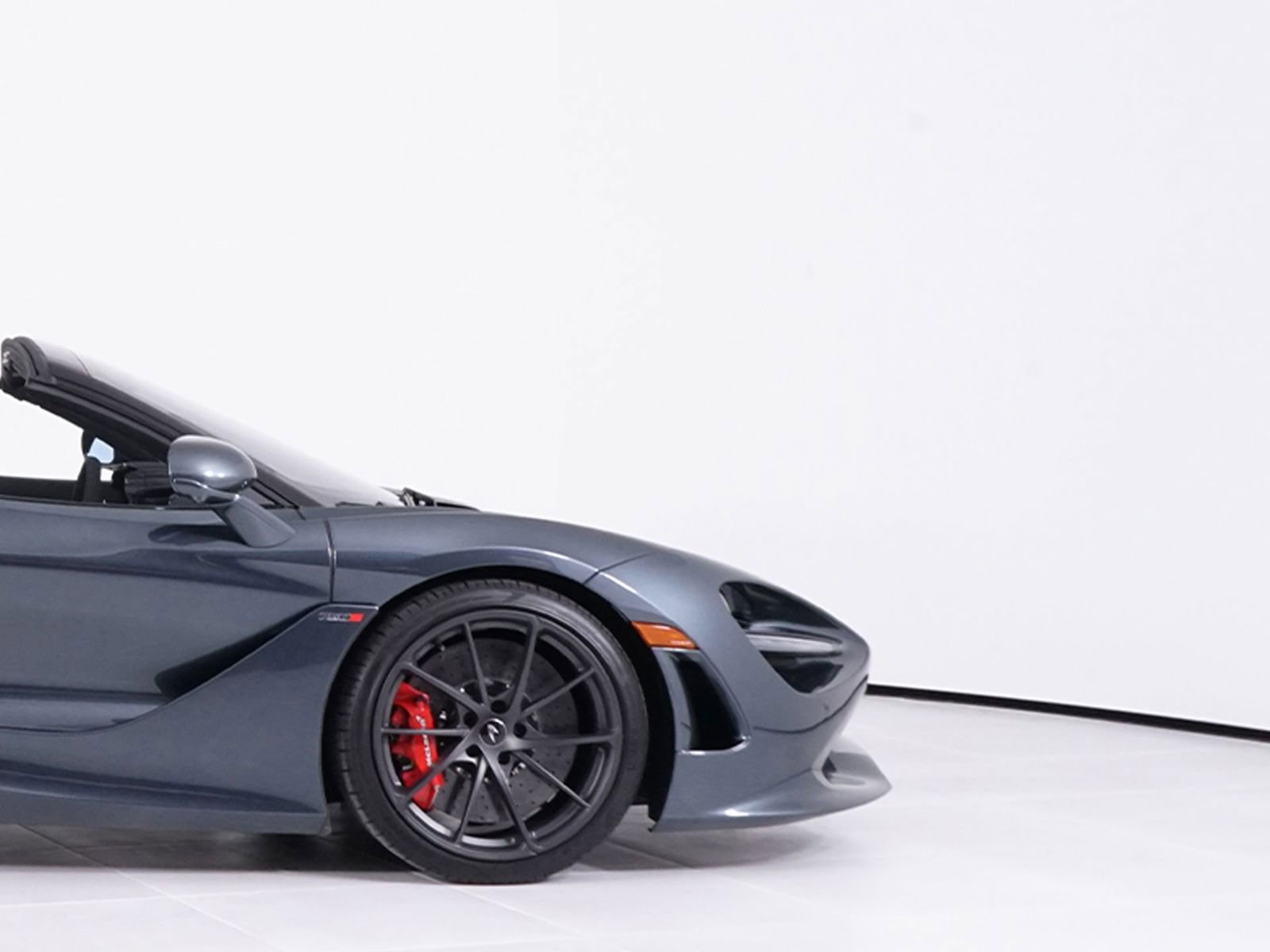 Used 2024 McLaren 750S Spider image 18