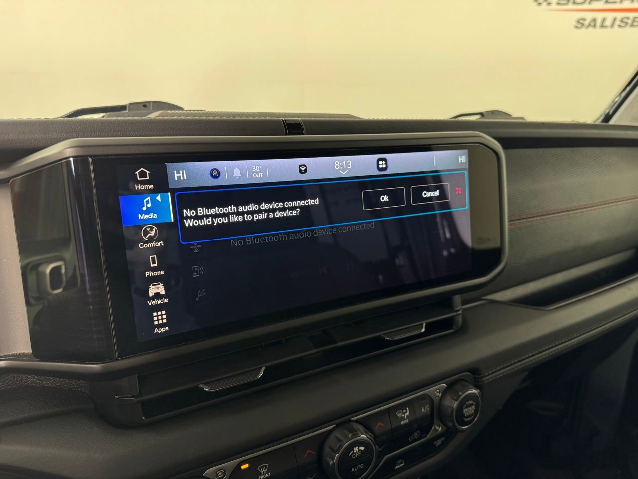 Used 2025 Jeep Wrangler Unlimited Rubicon image 16