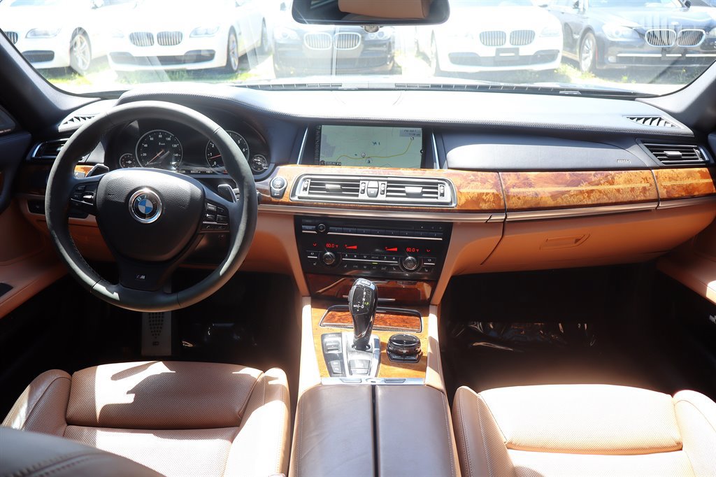 Used 2014 BMW 750Li xDrive AWD/4WD image 12