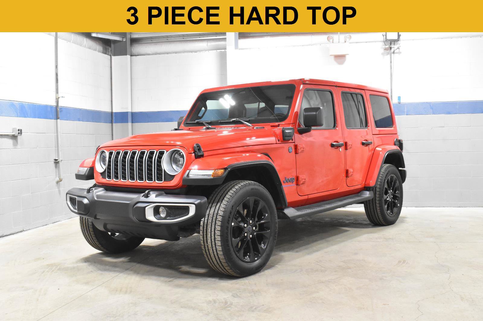 Used 2025 Jeep Wrangler Sahara image 4