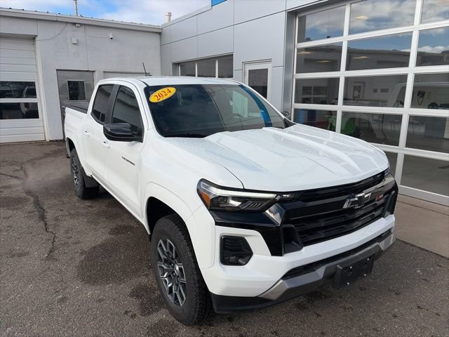 Used 2024 Chevrolet Colorado Z71 w/ Z71 Convenience Package 2 AWD/4WD image 2