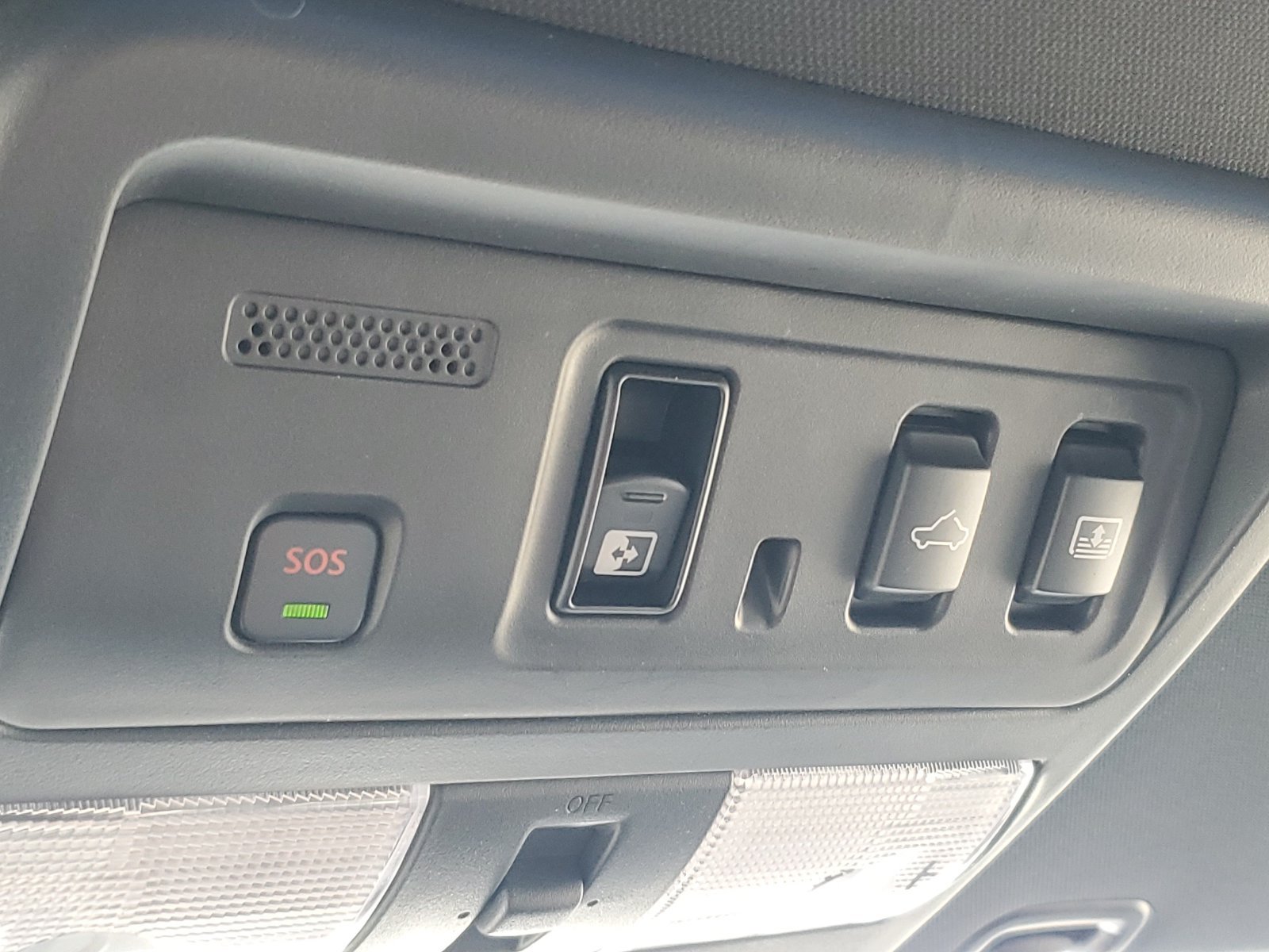 Used 2024 Nissan Titan PRO-4X w/ Pro-4x Convenience Package AWD/4WD image 34