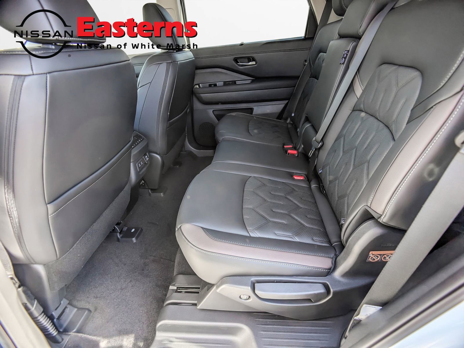 New 2026 Nissan Pathfinder Platinum AWD/4WD image 23